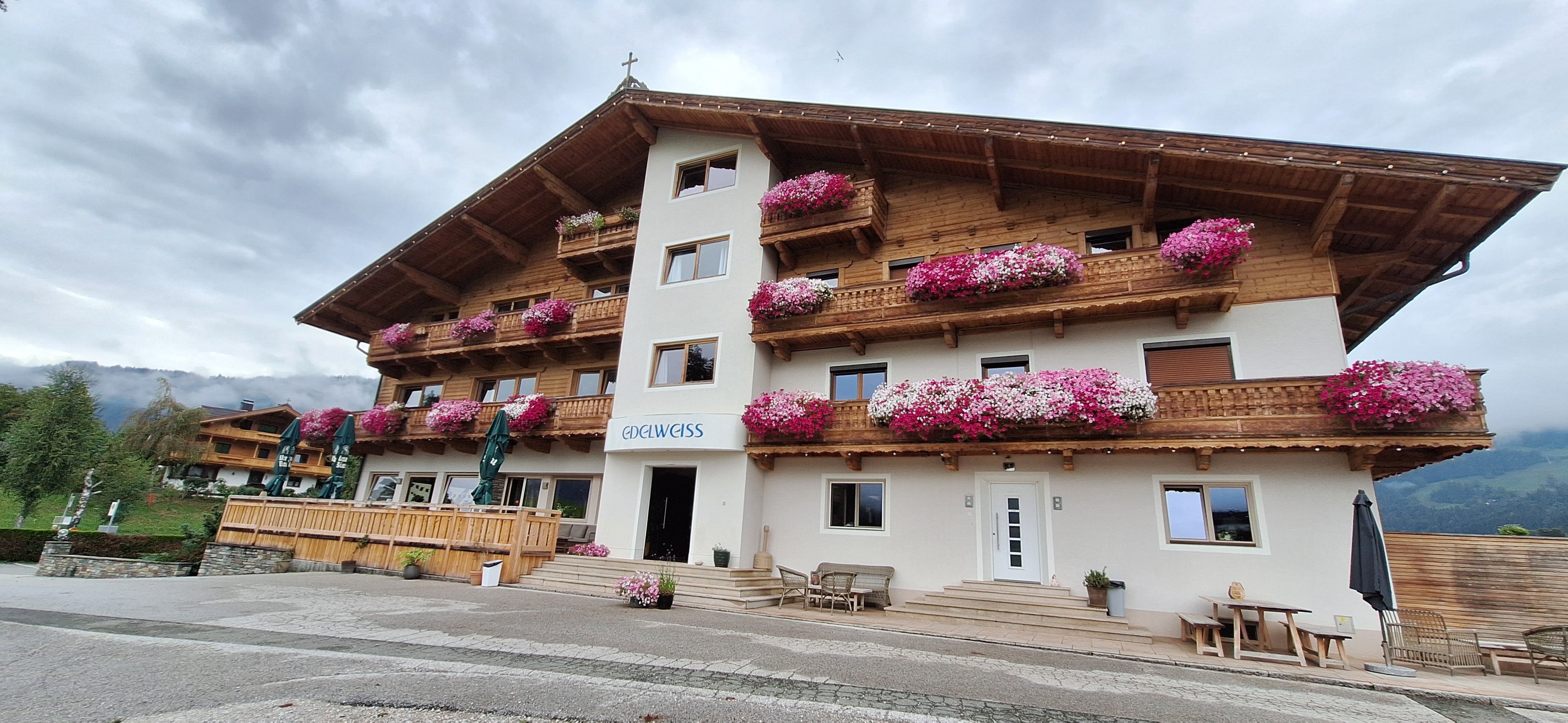 Hotel "Edelweiss by Beier" 